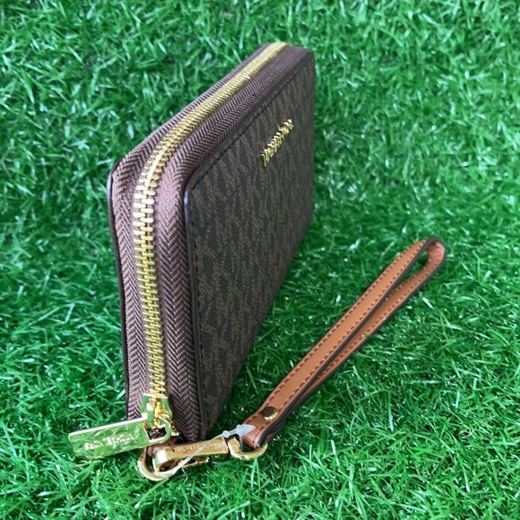 Michael Kors Jet Set Travel Lg Flat Multifunctional Phone Case-Wristlet-Wallet - Picture 3 of 16